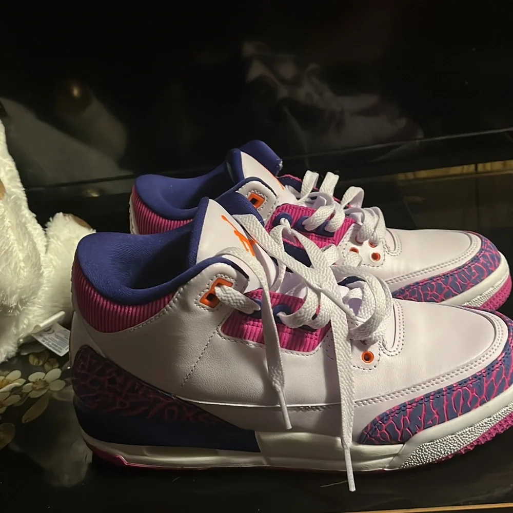 Nice - Picture 2 of 3